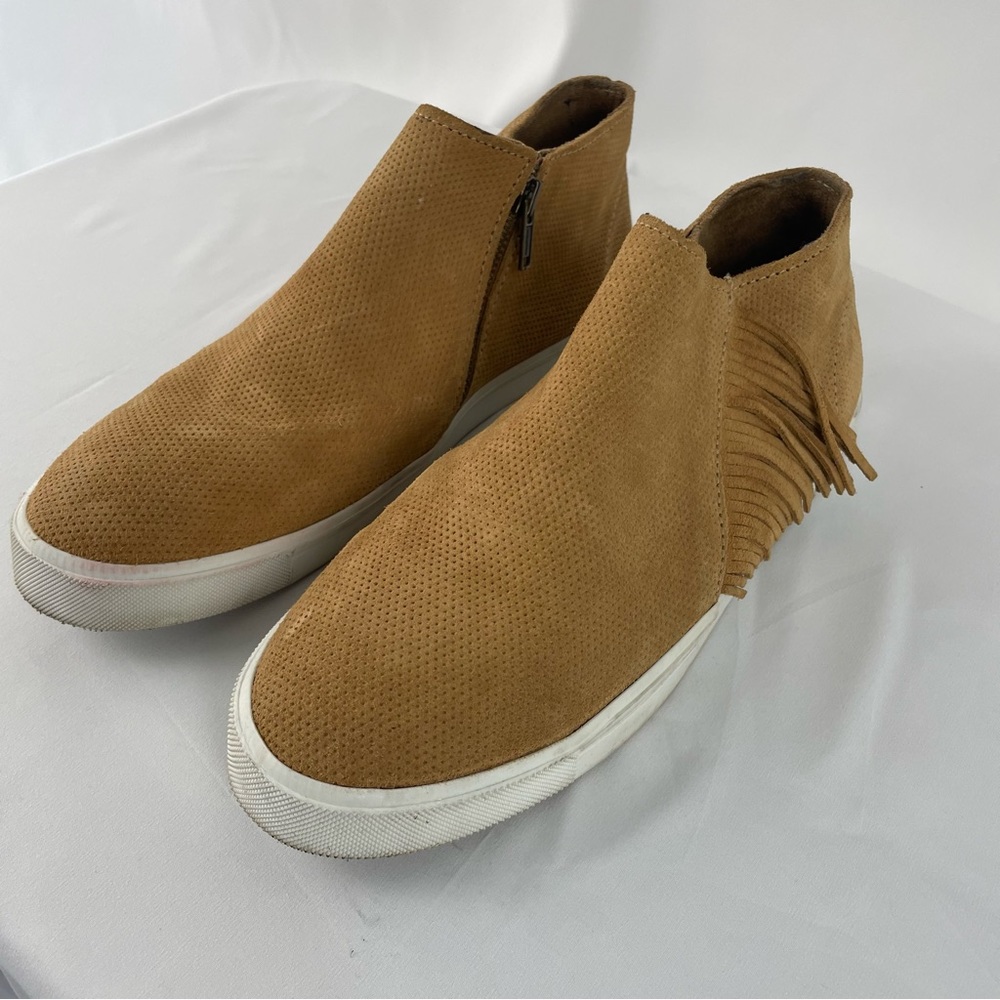 Minnetonka Tan Fringe Sneakers